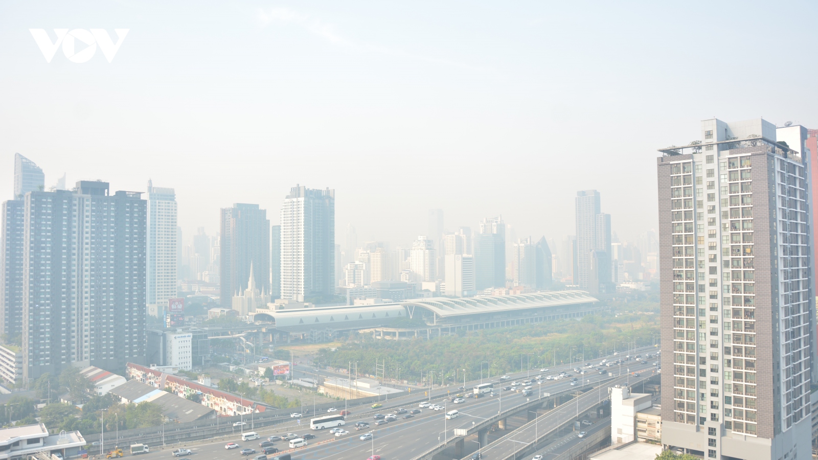 Thủ tướng Thái Lan khuyến cáo người dân làm việc tại nhà vì ô nhiễm bụi mịn